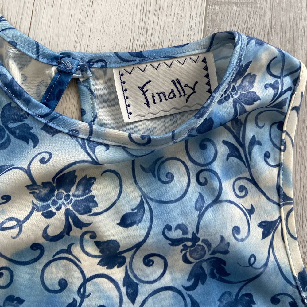 Blue and white floral sundress - Picture 3 of 9